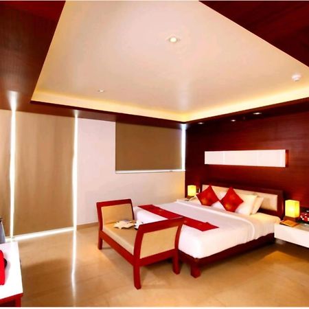 Diana Heights Luxury Hotel Nedumbassery Exterior photo