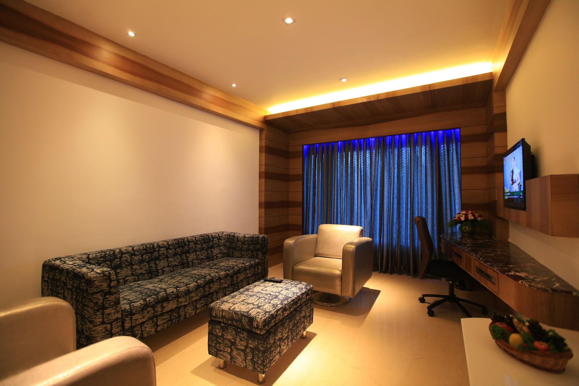 Diana Heights Luxury Hotel Nedumbassery Exterior photo