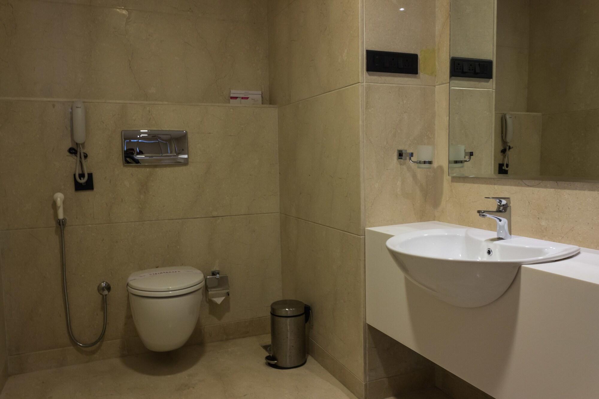 Diana Heights Luxury Hotel Nedumbassery Exterior photo