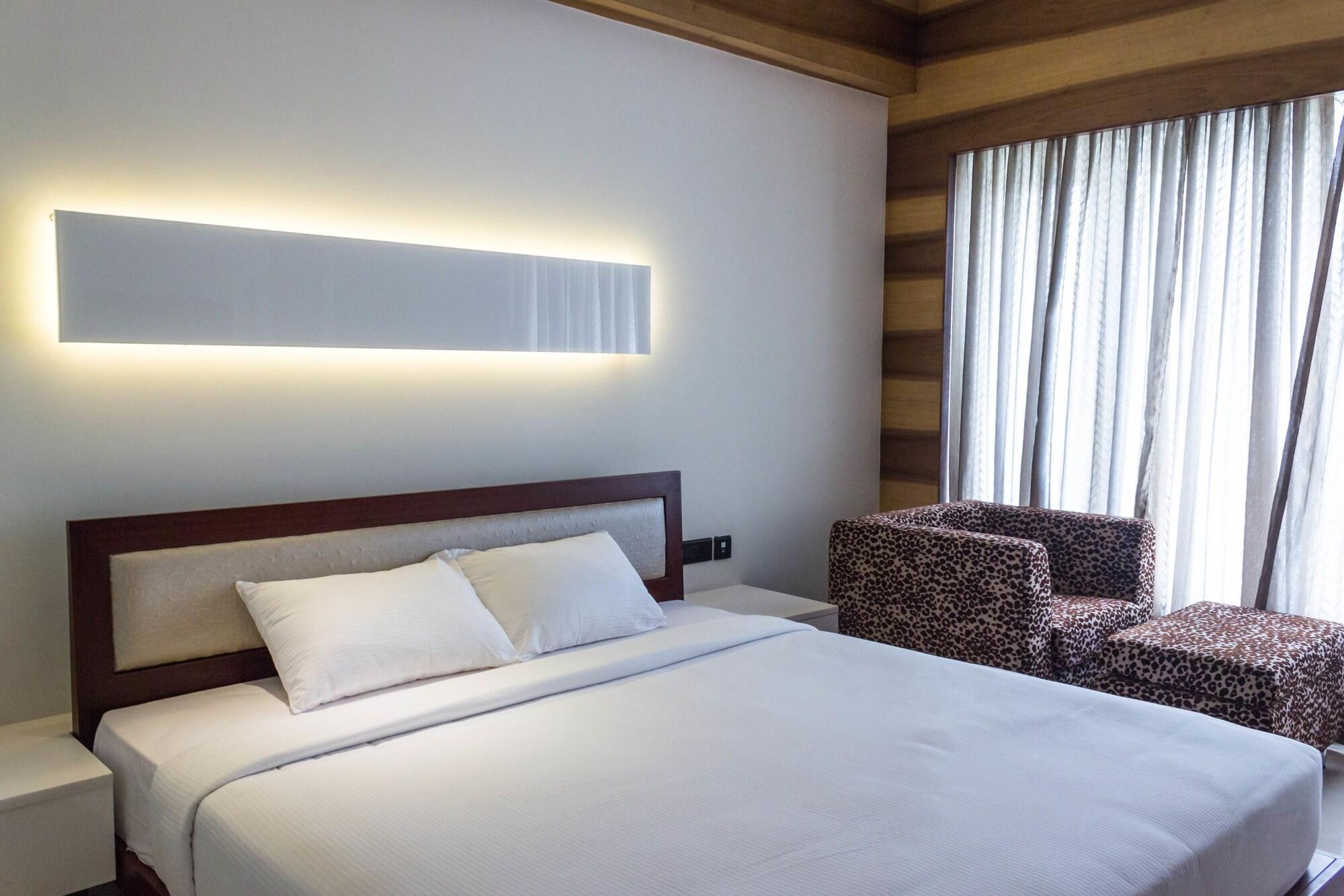 Diana Heights Luxury Hotel Nedumbassery Exterior photo