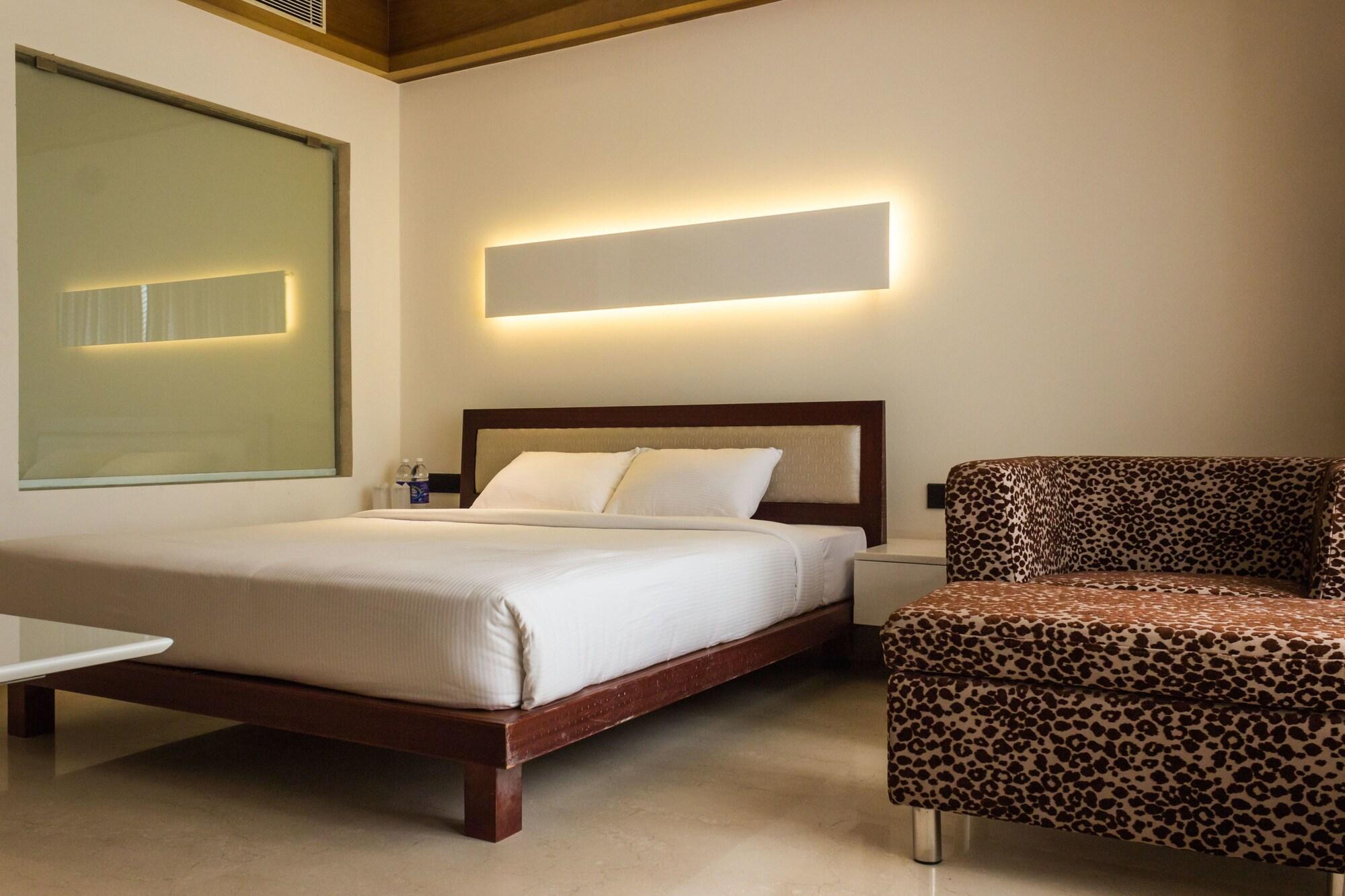 Diana Heights Luxury Hotel Nedumbassery Exterior photo
