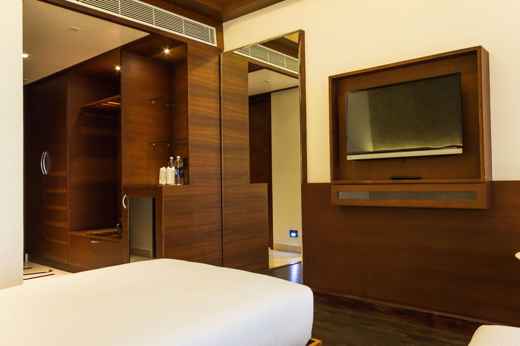 Diana Heights Luxury Hotel Nedumbassery Exterior photo