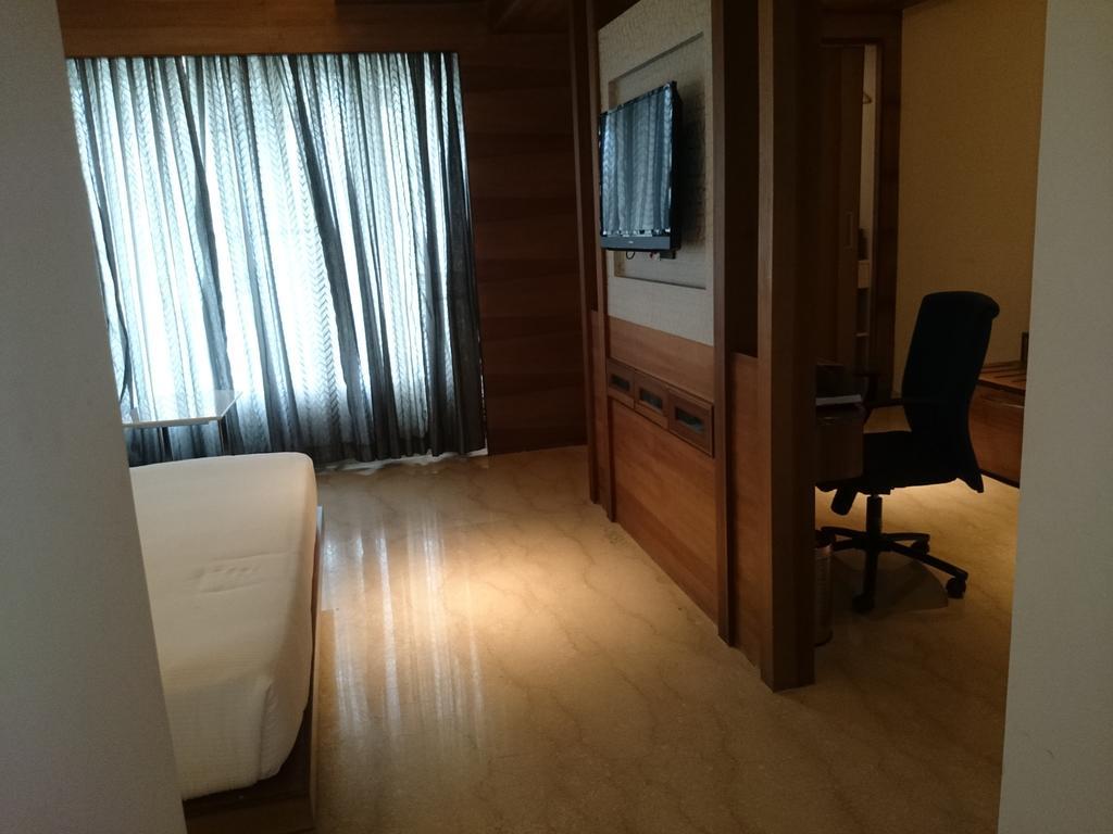 Diana Heights Luxury Hotel Nedumbassery Exterior photo