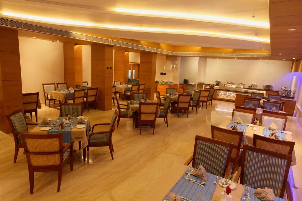 Diana Heights Luxury Hotel Nedumbassery Exterior photo
