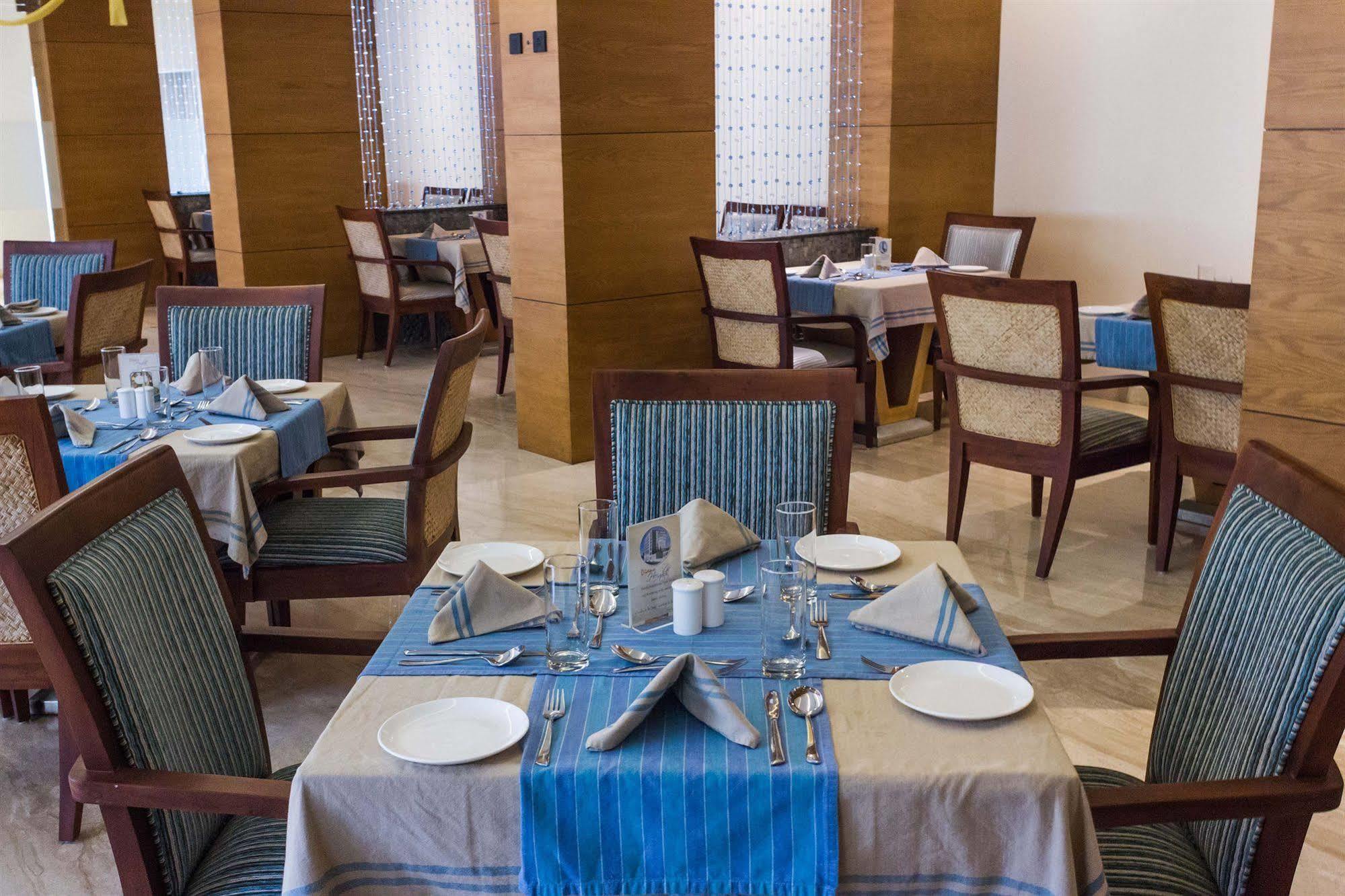 Diana Heights Luxury Hotel Nedumbassery Exterior photo
