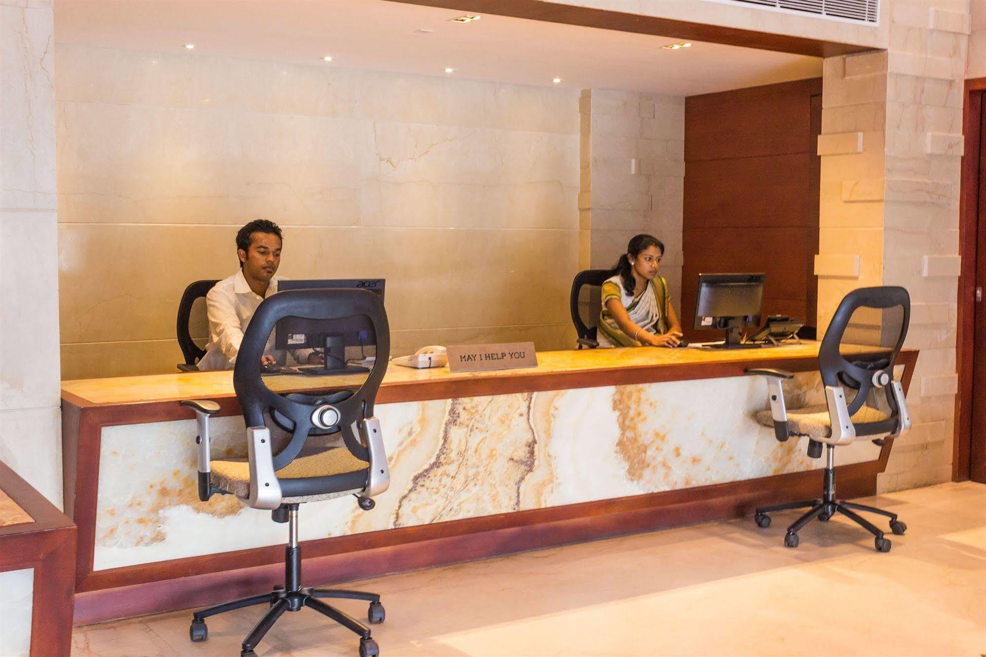 Diana Heights Luxury Hotel Nedumbassery Exterior photo